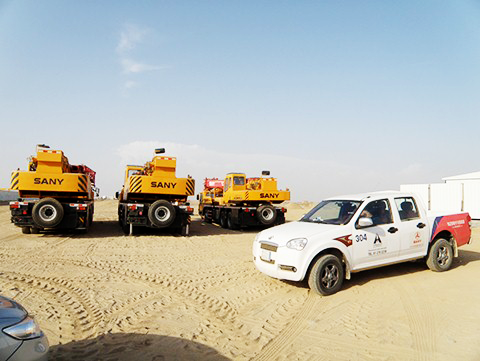 truck crane  .png