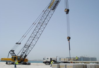 SANY crane machines participates in oilfield projects in UAE