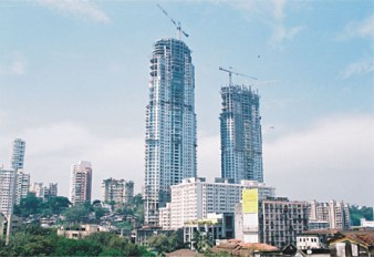 HBT80C2118D trailer concrete pump in Imperial Tower in India