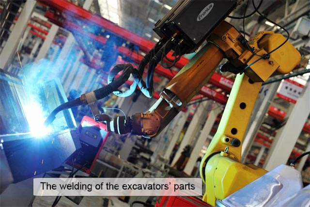 SANY excavator assembly facility- the most beautiful factory in China SANY excavator assembly facility- the most beautiful factory in China