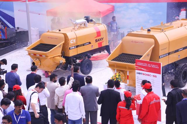 Excon 2017 Opens, President Xiang Wenbo Test-drives Local Roller Excon 2017 Opens, President Xiang Wenbo Test-drives Local Roller