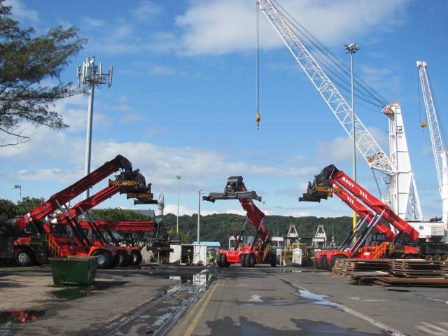8 SANY reach stackers delivered to Transnet 8 SANY reach stackers delivered to Transnet