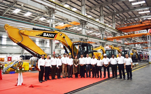 卡特彼勒中国市场困境与三一重工模式优势分析