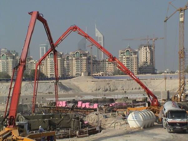SANY pump trucks in Burj Khalifa's foundation construction