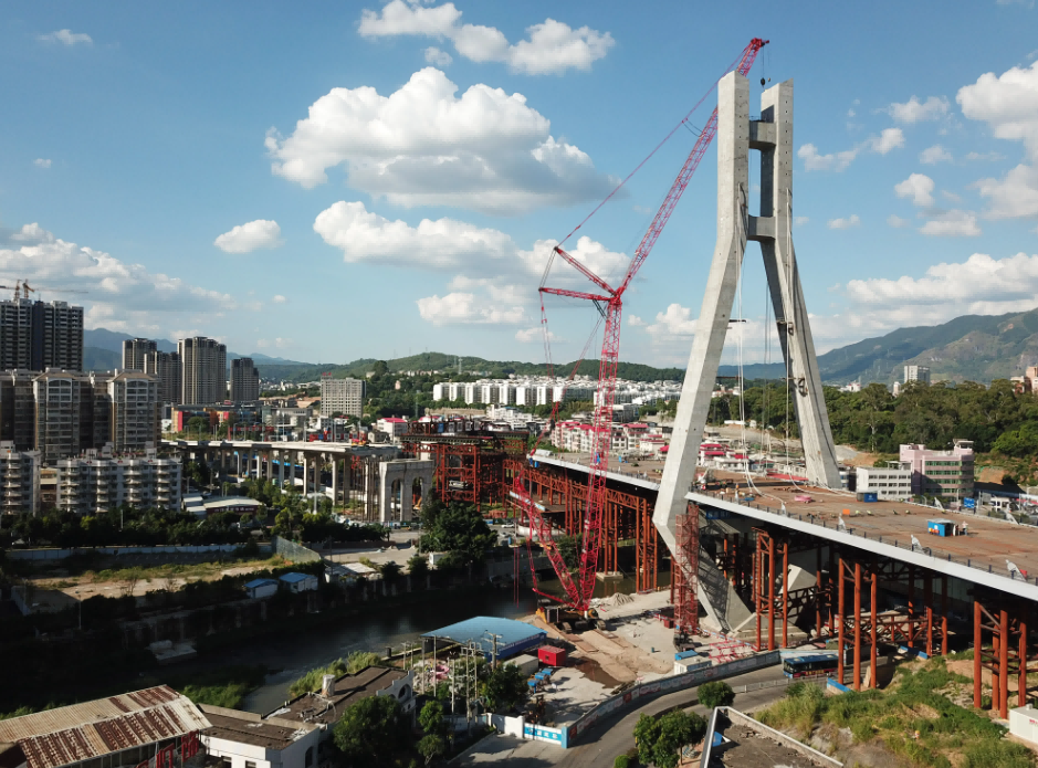  Cranes transport items to high altitudes