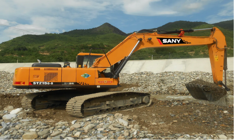 How to Load a Mini Excavator on a Trailer: Complete 2025 Loading Guide