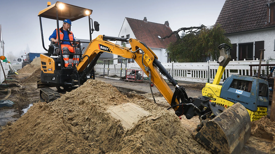 How Much Is a Mini Excavator? Exploring Prices and Operational Expenses
