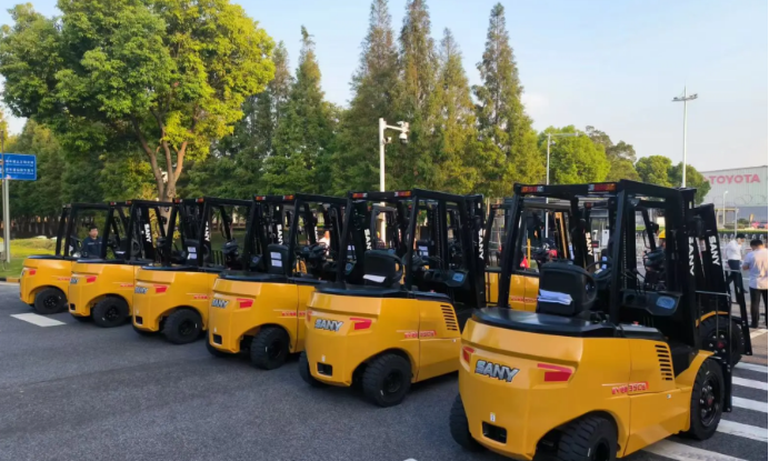 Electric Forklifts