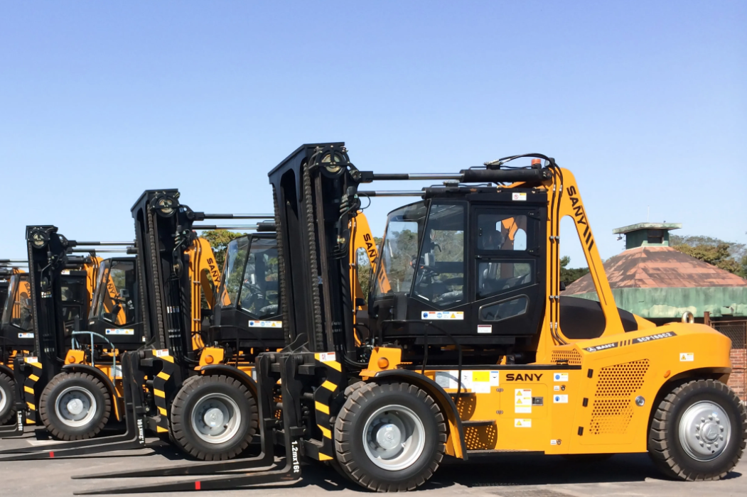 Multiple forklift trucks