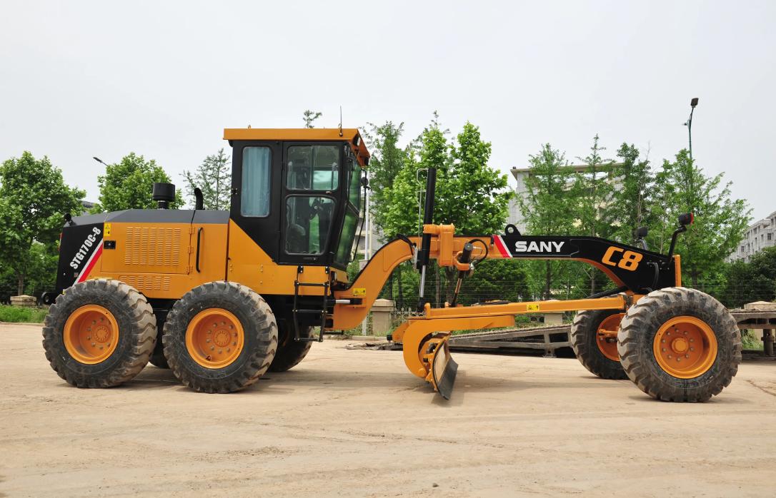 What Is A Grader? Definition, Works, Uses, And Operating Skills