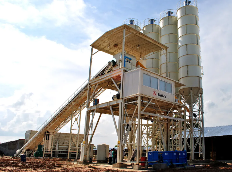 Stationary concrete batching plant