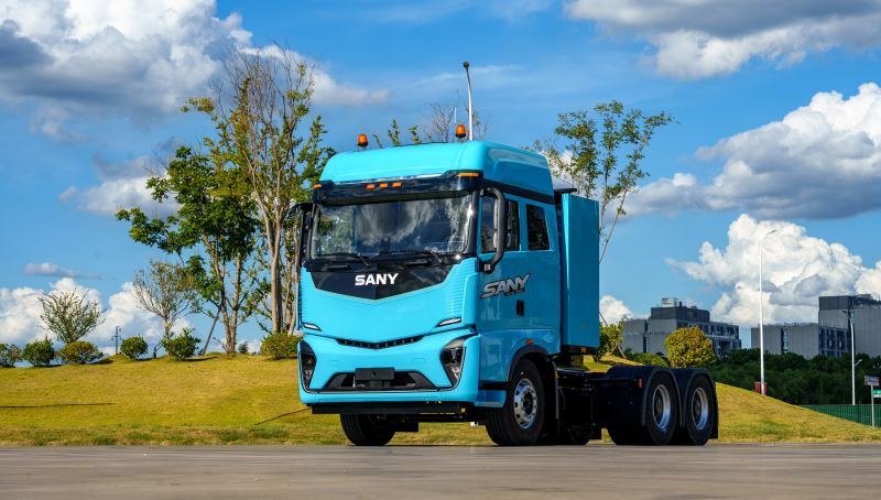Electric Semi-trailer Tractor