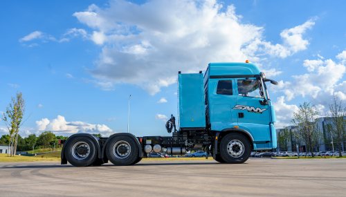 Electric Semi-trailer Tractor