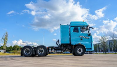Electric Semi-trailer Tractor