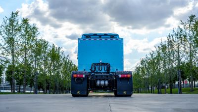 Electric Semi-trailer Tractor