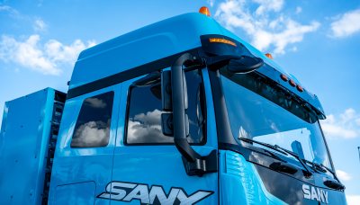 Electric Semi-trailer Tractor