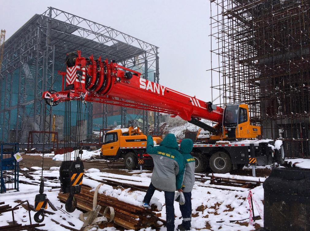 Grúas utilizadas en obras de construcción